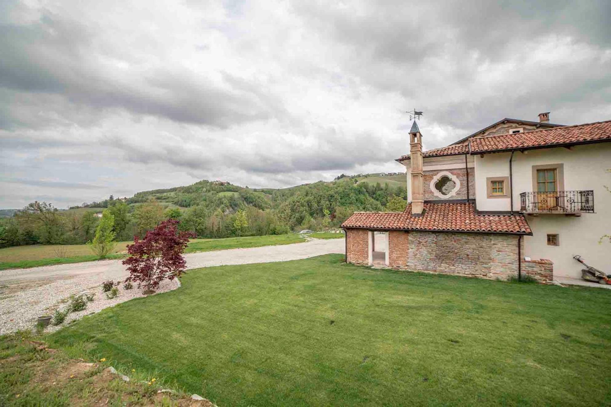 Tenuta Armonia Clavesana Exteriör bild